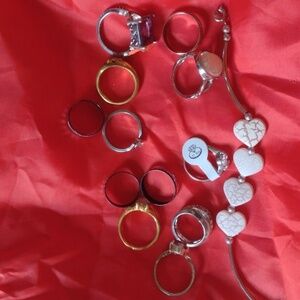 12 women's rings&a Bracelet